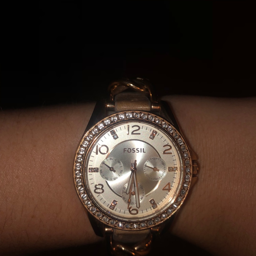 Fossil Watch - Picture 2 of 2